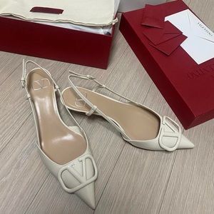 Valentino Vlogo Sandal/ heel shoes white